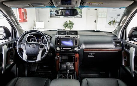 Toyota Land Cruiser Prado 150 рестайлинг 2, 2016 год, 3 500 000 рублей, 27 фотография
