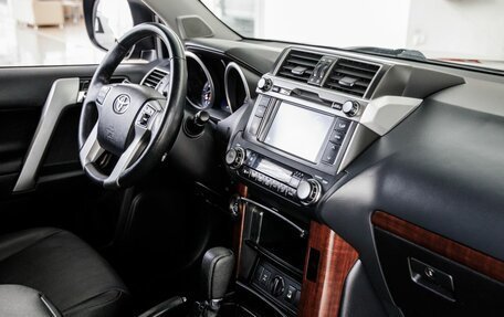 Toyota Land Cruiser Prado 150 рестайлинг 2, 2016 год, 3 500 000 рублей, 25 фотография