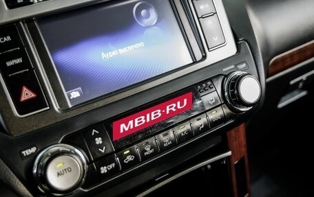 Toyota Land Cruiser Prado 150 рестайлинг 2, 2016 год, 3 500 000 рублей, 21 фотография