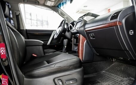 Toyota Land Cruiser Prado 150 рестайлинг 2, 2016 год, 3 500 000 рублей, 24 фотография