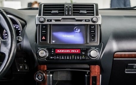 Toyota Land Cruiser Prado 150 рестайлинг 2, 2016 год, 3 500 000 рублей, 28 фотография