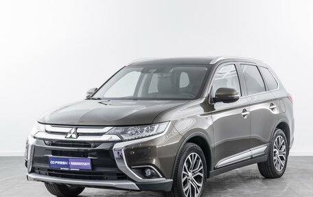 Mitsubishi Outlander III рестайлинг 3, 2018 год, 2 899 000 рублей, 5 фотография