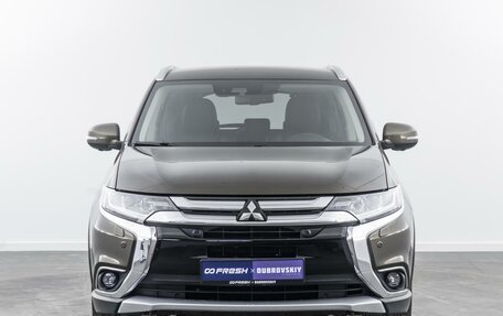 Mitsubishi Outlander III рестайлинг 3, 2018 год, 2 899 000 рублей, 3 фотография