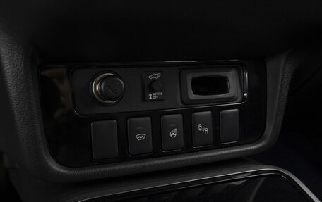 Mitsubishi Outlander III рестайлинг 3, 2018 год, 2 899 000 рублей, 23 фотография