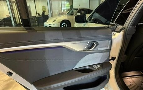 BMW 8 серия, 2022 год, 6 758 000 рублей, 21 фотография