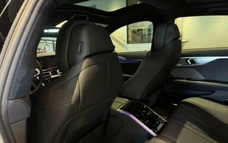 BMW 8 серия, 2022 год, 6 758 000 рублей, 22 фотография