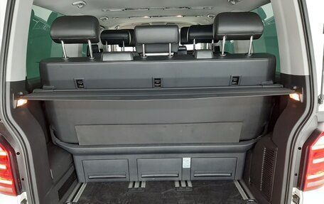 Volkswagen Multivan T6 рестайлинг, 2018 год, 3 950 000 рублей, 5 фотография