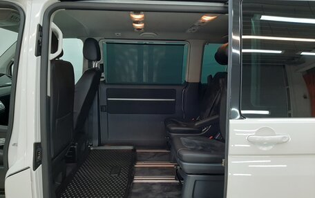 Volkswagen Multivan T6 рестайлинг, 2018 год, 3 950 000 рублей, 12 фотография