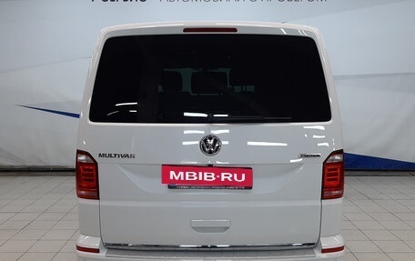 Volkswagen Multivan T6 рестайлинг, 2018 год, 3 950 000 рублей, 4 фотография
