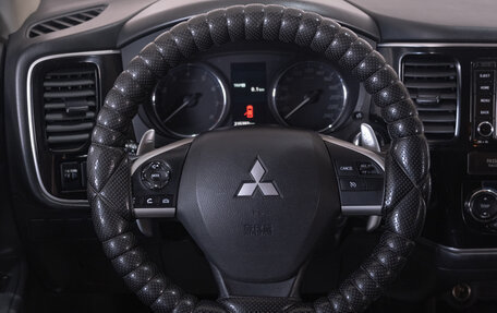 Mitsubishi Outlander III рестайлинг 3, 2012 год, 1 699 000 рублей, 9 фотография