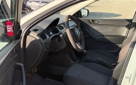 Skoda Rapid I, 2015 год, 680 000 рублей, 10 фотография