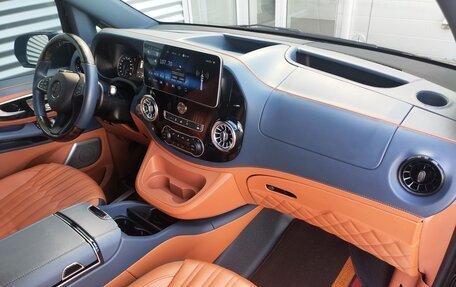 Mercedes-Benz V-Класс, 2023 год, 8 500 000 рублей, 10 фотография