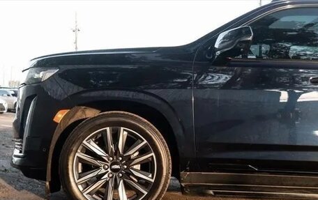 Cadillac Escalade V, 2021 год, 8 900 000 рублей, 12 фотография