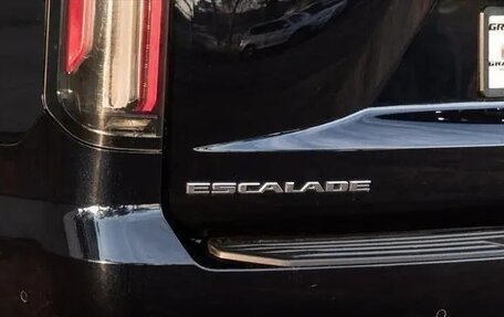 Cadillac Escalade V, 2021 год, 8 900 000 рублей, 15 фотография