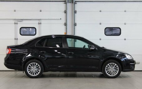 Volkswagen Jetta VI, 2009 год, 797 000 рублей, 4 фотография