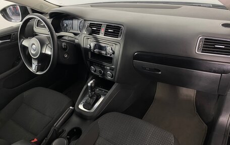 Volkswagen Jetta VI, 2012 год, 1 129 000 рублей, 13 фотография