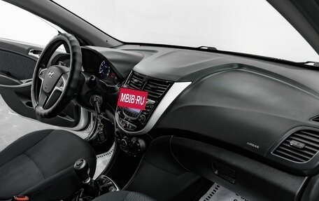 Hyundai Solaris II рестайлинг, 2011 год, 655 000 рублей, 18 фотография