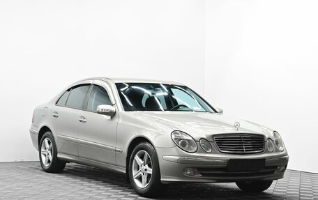 Mercedes-Benz E-Класс, 2004 год, 1 045 000 рублей, 2 фотография