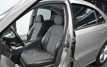 Mercedes-Benz E-Класс, 2004 год, 1 045 000 рублей, 6 фотография