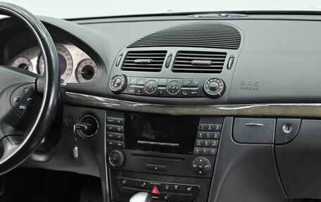 Mercedes-Benz E-Класс, 2004 год, 1 045 000 рублей, 10 фотография