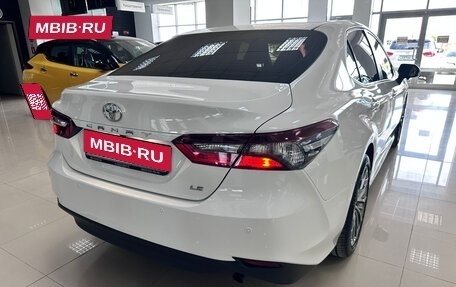 Toyota Camry, 2022 год, 3 300 000 рублей, 4 фотография