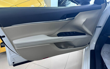 Toyota Camry, 2022 год, 3 300 000 рублей, 20 фотография