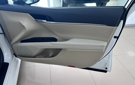 Toyota Camry, 2022 год, 3 300 000 рублей, 22 фотография