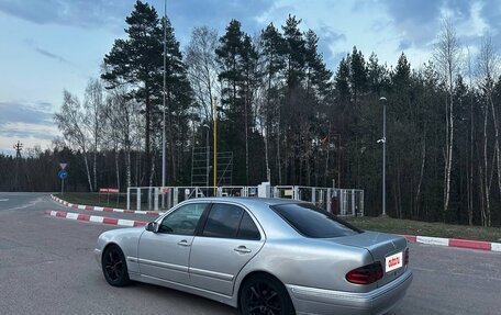 Mercedes-Benz E-Класс, 1999 год, 430 000 рублей, 2 фотография
