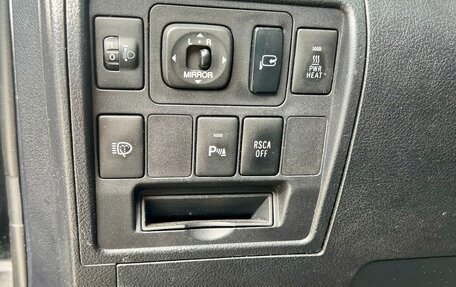 Toyota Land Cruiser 200, 2008 год, 2 995 000 рублей, 29 фотография