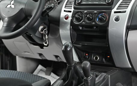 Mitsubishi Pajero Sport II рестайлинг, 2014 год, 1 595 000 рублей, 11 фотография