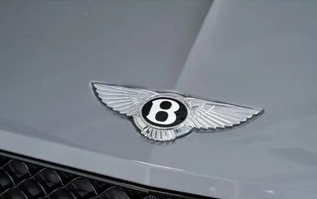 Bentley Bentayga I, 2022 год, 18 750 000 рублей, 15 фотография