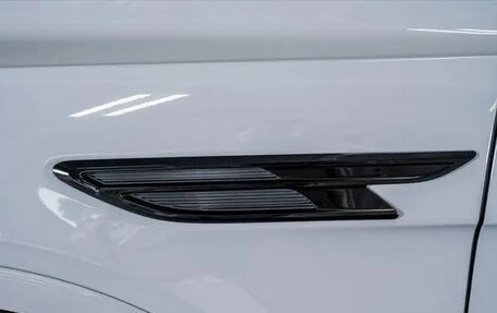 Bentley Bentayga I, 2022 год, 18 750 000 рублей, 17 фотография