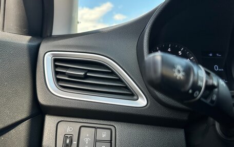Hyundai Solaris II рестайлинг, 2017 год, 1 100 000 рублей, 17 фотография