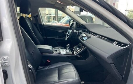 Land Rover Range Rover Evoque II, 2022 год, 3 750 000 рублей, 12 фотография