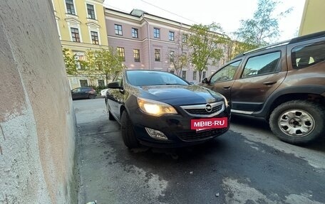 Opel Astra J, 2011 год, 650 000 рублей, 3 фотография