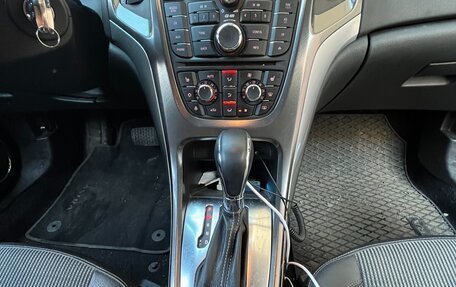 Opel Astra J, 2011 год, 650 000 рублей, 9 фотография