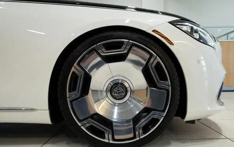 Mercedes-Benz Maybach S-Класс, 2022 год, 20 000 000 рублей, 9 фотография