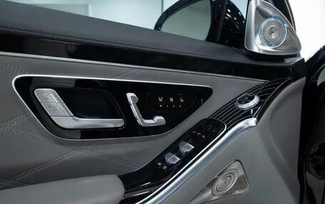 Mercedes-Benz Maybach S-Класс, 2022 год, 20 000 000 рублей, 16 фотография