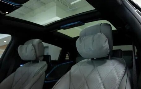 Mercedes-Benz Maybach S-Класс, 2022 год, 20 000 000 рублей, 18 фотография