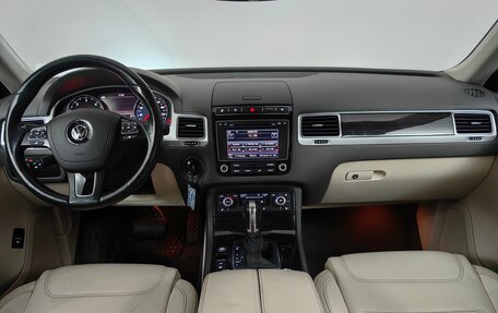 Volkswagen Touareg III, 2016 год, 2 555 000 рублей, 6 фотография