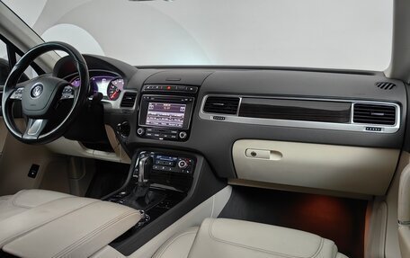 Volkswagen Touareg III, 2016 год, 2 555 000 рублей, 7 фотография