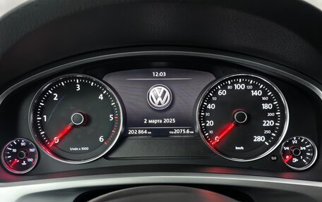 Volkswagen Touareg III, 2016 год, 2 555 000 рублей, 16 фотография