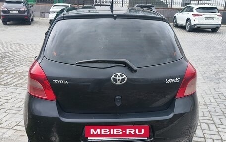 Toyota Yaris III рестайлинг, 2008 год, 660 000 рублей, 5 фотография