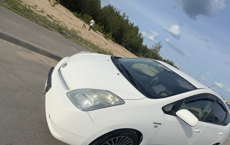 Toyota Prius, 2008 год, 670 000 рублей, 14 фотография