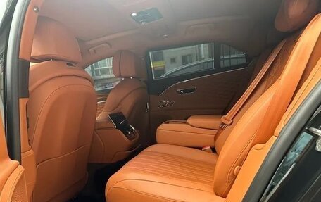 Bentley Flying Spur, 2021 год, 19 700 000 рублей, 9 фотография