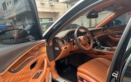 Bentley Flying Spur, 2021 год, 19 700 000 рублей, 8 фотография