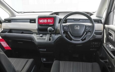 Honda Freed II, 2019 год, 1 949 000 рублей, 6 фотография