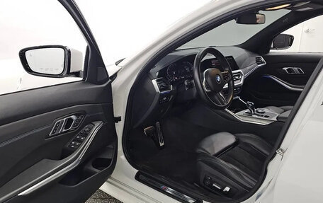 BMW 3 серия, 2021 год, 2 900 000 рублей, 12 фотография