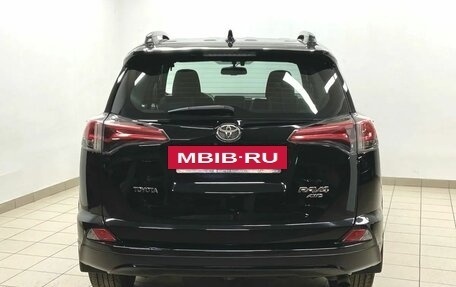 Toyota RAV4, 2018 год, 2 580 000 рублей, 5 фотография