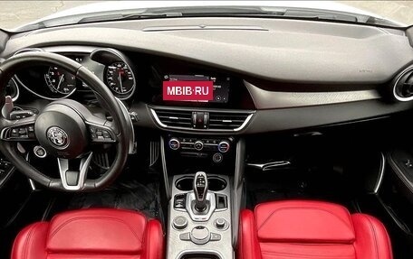 Alfa Romeo Giulia II, 2022 год, 4 639 689 рублей, 13 фотография